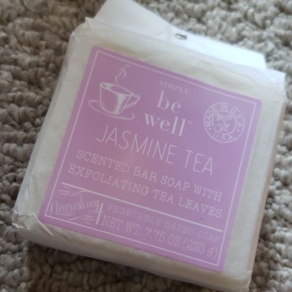 San Fran Soap Co. | Jasmine Tea Leaf Soap | VEGAN - Picture 2 of 4